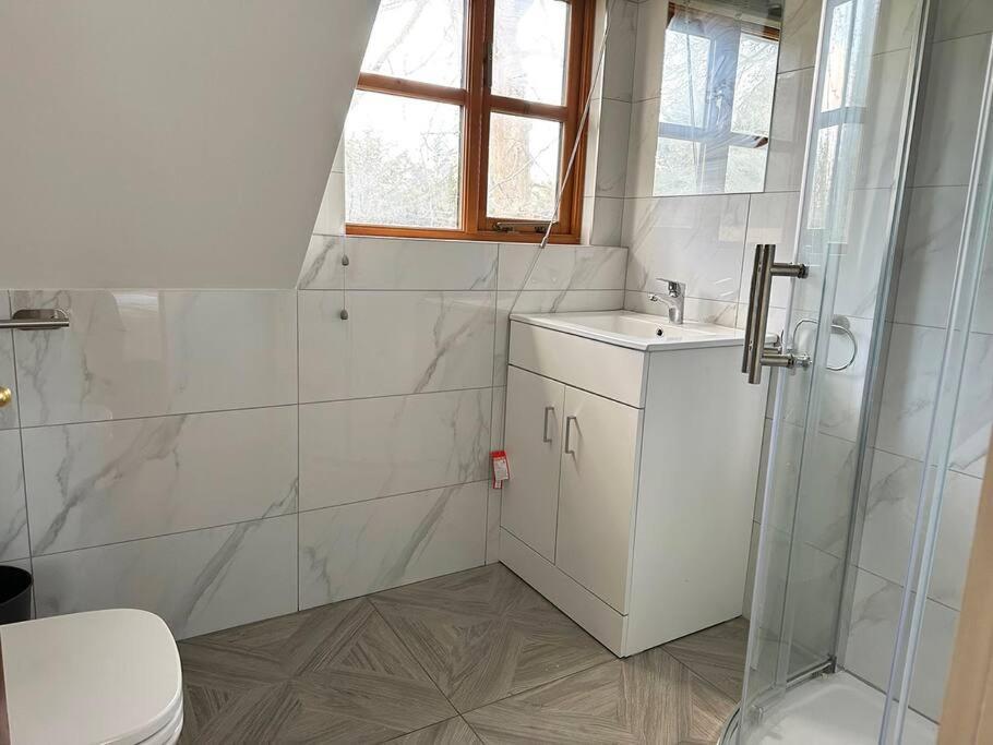 Forest Studio Apartment Gated Parking On 2 Acres Garden Chislehurst Exterior photo