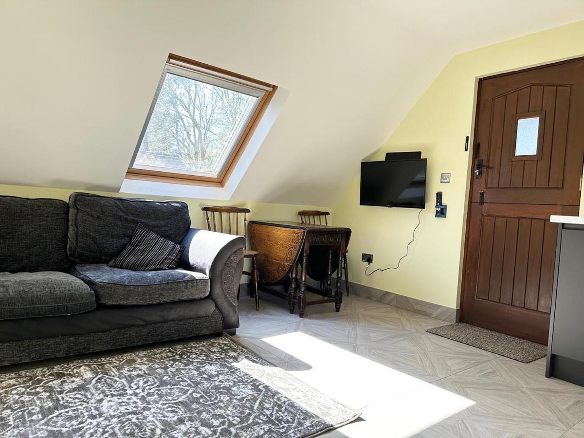 Forest Studio Apartment Gated Parking On 2 Acres Garden Chislehurst Exterior photo